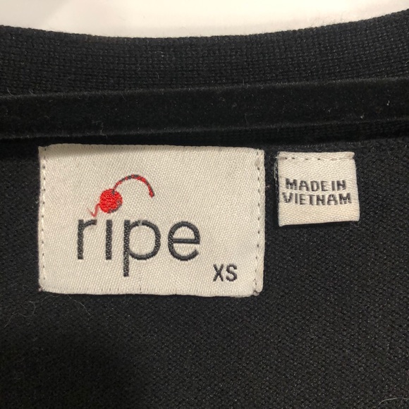 Long Sleeve v neck maternity top - Picture 2 of 3